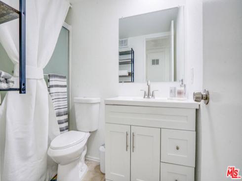 302 E Chestnut 215 Avenue, Santa Ana, CA