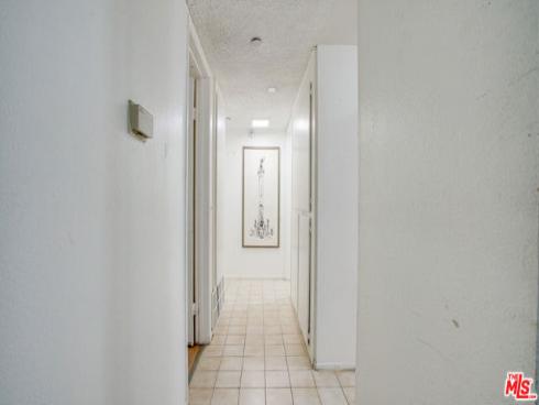 302 E Chestnut 215 Avenue, Santa Ana, CA