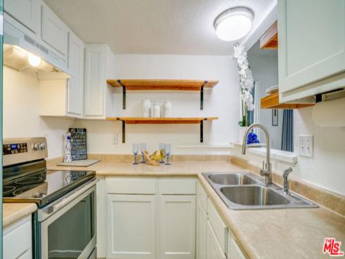 302 E Chestnut 215 Avenue, Santa Ana, CA