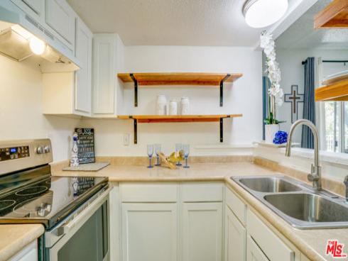 302 E Chestnut 215 Avenue, Santa Ana, CA