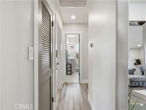 2215 N Spurgeon , Santa Ana, CA
