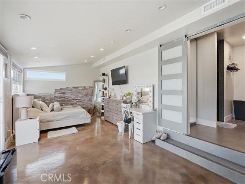 2215 N Spurgeon , Santa Ana, CA