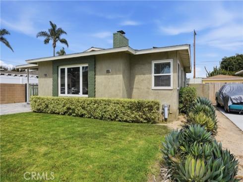 2215 N Spurgeon , Santa Ana, CA