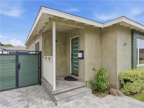 2215 N Spurgeon , Santa Ana, CA