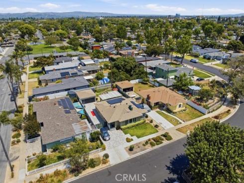 2215 N Spurgeon , Santa Ana, CA