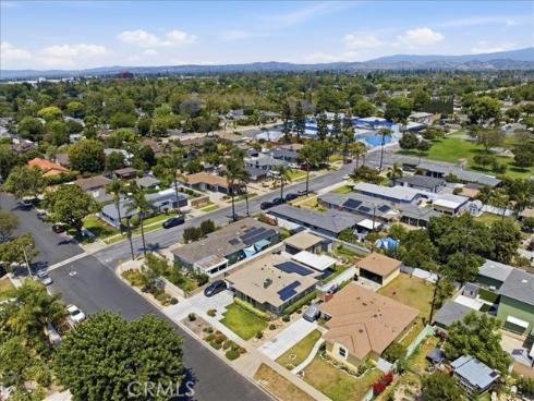 2215 N Spurgeon , Santa Ana, CA
