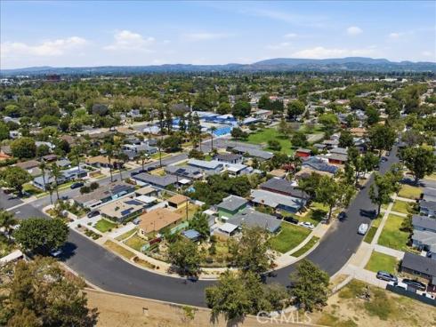 2215 N Spurgeon , Santa Ana, CA
