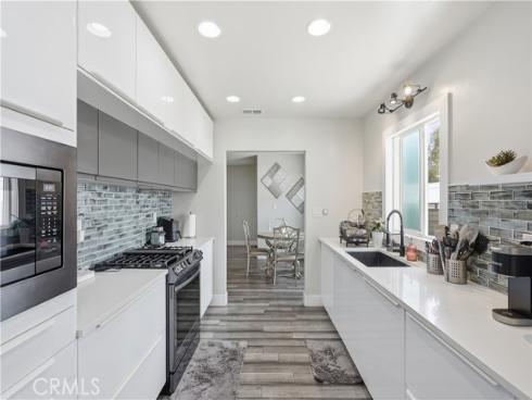 2215 N Spurgeon , Santa Ana, CA