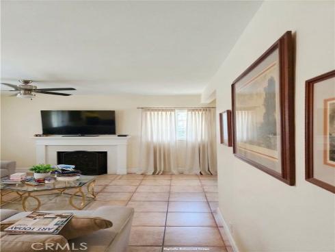 1906 S Broadway , Santa Ana, CA