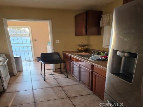 1906 S Broadway , Santa Ana, CA