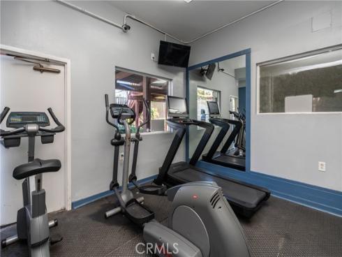 1040 W Macarthur  21  Boulevard, Santa Ana, CA