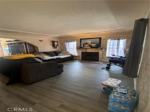 1217 S Van Ness , Santa Ana, CA