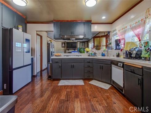 1402 S Poplar Street, Santa Ana, CA
