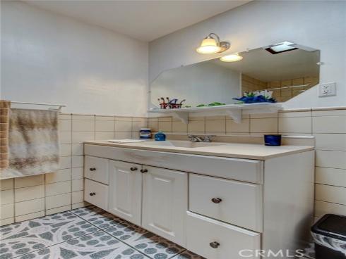 1402 S Poplar Street, Santa Ana, CA