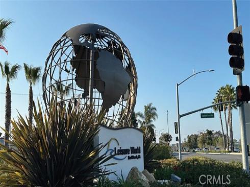 13902  Thunderbird  8J , Seal Beach, CA