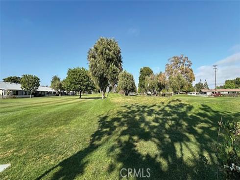 13902  Thunderbird  8J , Seal Beach, CA