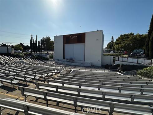 13902  Thunderbird  8J , Seal Beach, CA