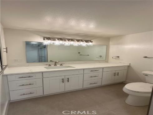 13902  Thunderbird  8J , Seal Beach, CA