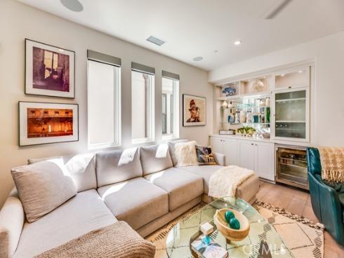 207  1st  , Seal Beach, CA