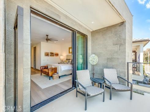 207  1st  , Seal Beach, CA