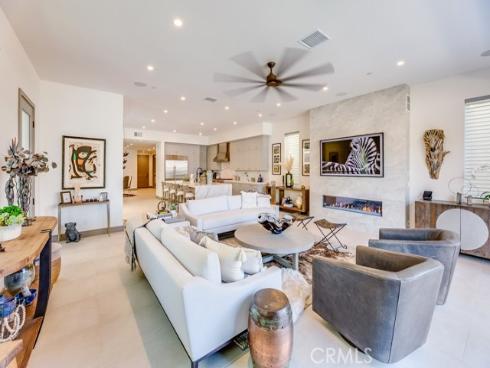 207  1st  , Seal Beach, CA