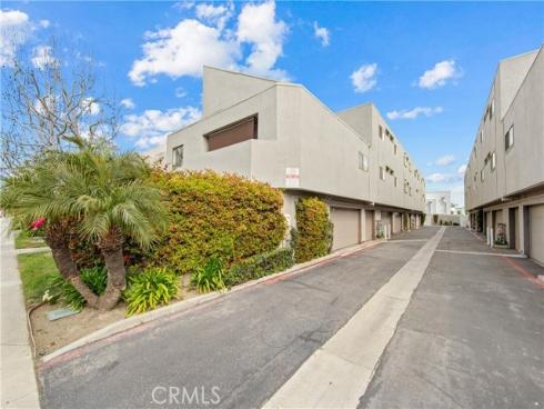 12564 Montecito 4 Road, Seal Beach, CA