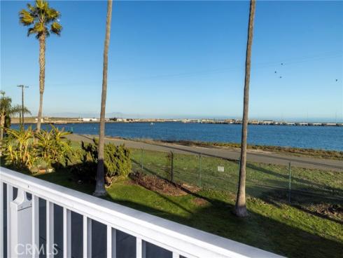 1627 Seal Way, Seal Beach, CA