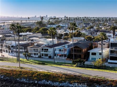 1627 Seal Way, Seal Beach, CA