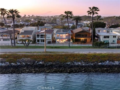 1627 Seal Way, Seal Beach, CA