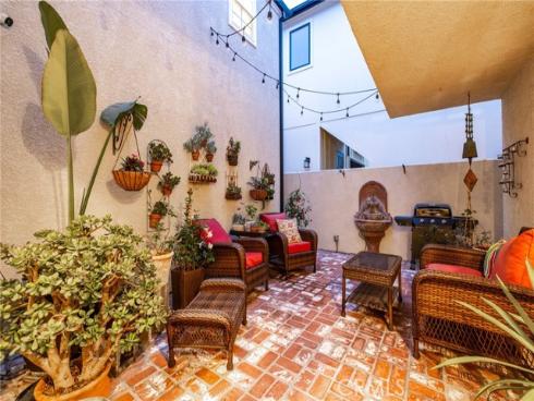 212 2nd Street, Seal Beach, CA