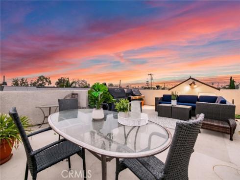 212 2nd Street, Seal Beach, CA