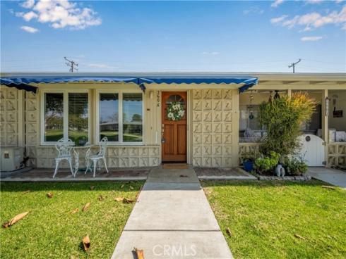 1561  Interlachen  260K  RoadM-10, Seal Beach, CA