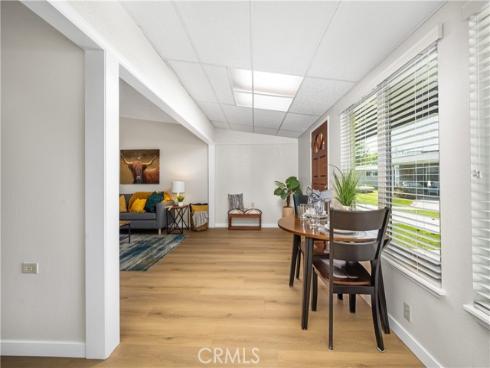 1561  Interlachen  260K  RoadM-10, Seal Beach, CA