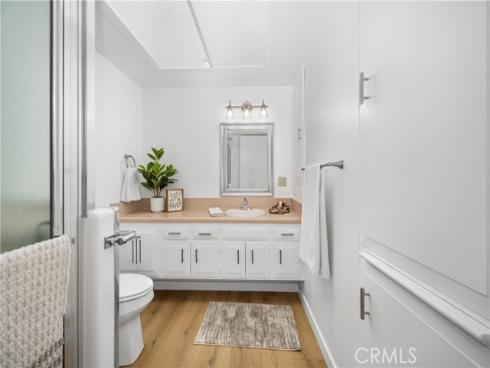 1561  Interlachen  260K  RoadM-10, Seal Beach, CA