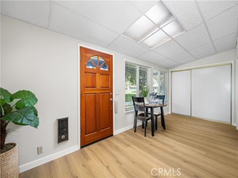 1561  Interlachen  260K  RoadM-10, Seal Beach, CA