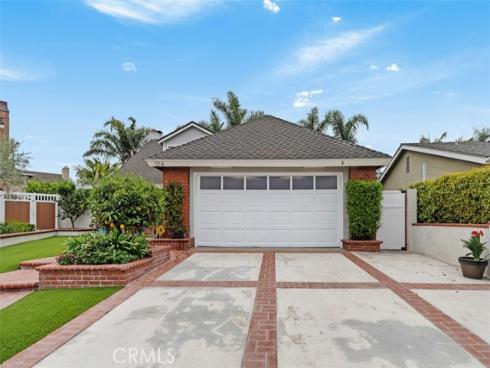 104 Princeton Circle, Seal Beach, CA