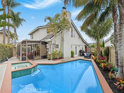 104 Princeton Circle, Seal Beach, CA