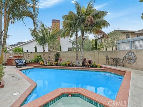 104 Princeton Circle, Seal Beach, CA