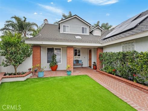 104 Princeton Circle, Seal Beach, CA
