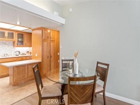 1860 Sunningdale 30F M-14 Road, Seal Beach, CA