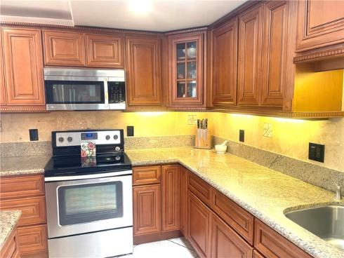 1060 Foxburg 9 218F Road, Seal Beach, CA