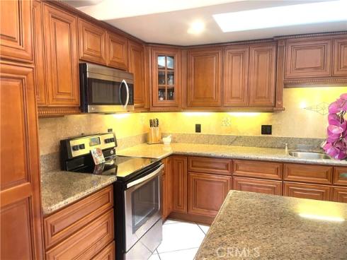 1060 Foxburg 9 218F Road, Seal Beach, CA