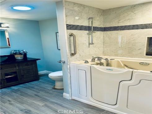 13561 Medinac Lane M5 70l , Seal Beach, CA