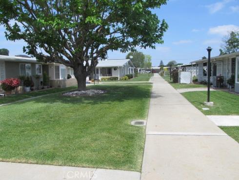 1563 Monterey Rd., M2-23e , Seal Beach, CA