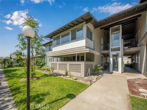 1930  St John  29L  RoadM-15, Seal Beach, CA