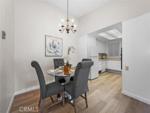 1930  St John  29L  RoadM-15, Seal Beach, CA