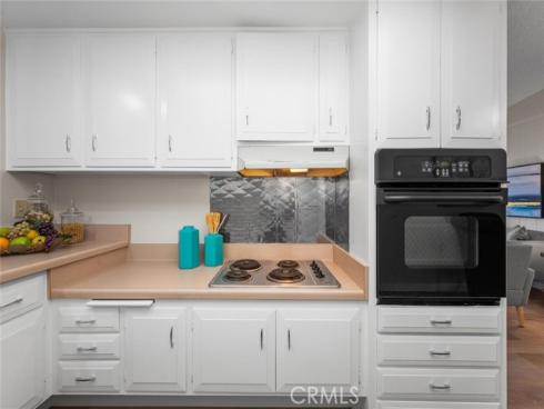 1930  St John  29L  RoadM-15, Seal Beach, CA