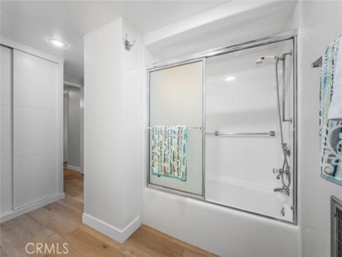 1930  St John  29L  RoadM-15, Seal Beach, CA