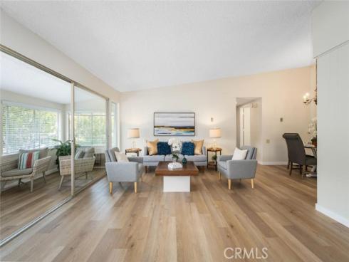 1930  St John  29L  RoadM-15, Seal Beach, CA