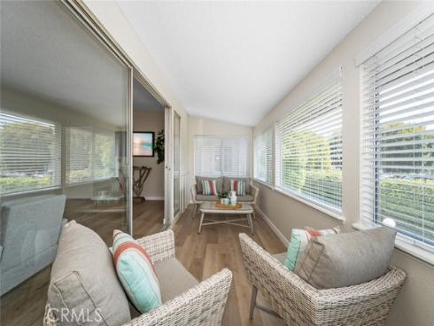 1930  St John  29L  RoadM-15, Seal Beach, CA